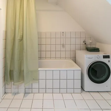 Livesto Easycrew - 3 Modern Tv, Wifi, Kitchen, Parking * Έσσεν