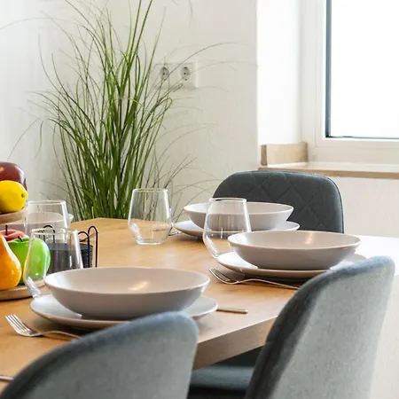 Livesto Easycrew - 3 Modern Tv, Wifi, Kitchen, Parking דירה